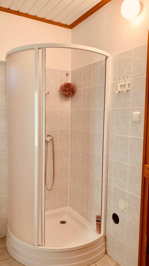 Henrietta Vendeghaz Apartment Domoszlo ภายนอก รูปภาพ
