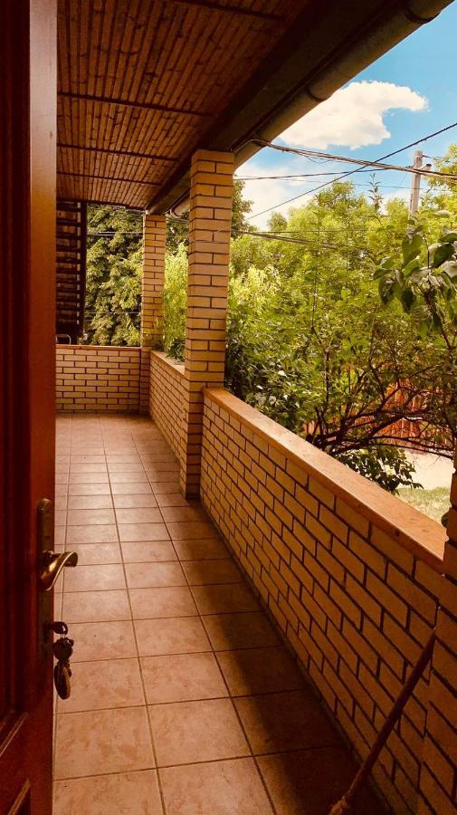 Henrietta Vendeghaz Apartment Domoszlo ภายนอก รูปภาพ